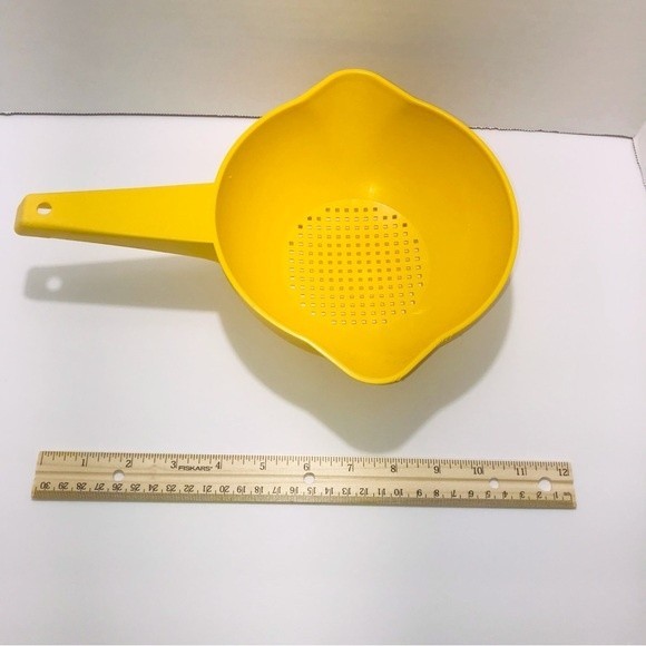 Tupperware Kitchen Vintage Tupperware Qt Colander Strainer 2 Spouts